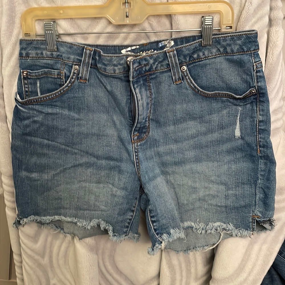 Womens Seven7 jean shorts size 8